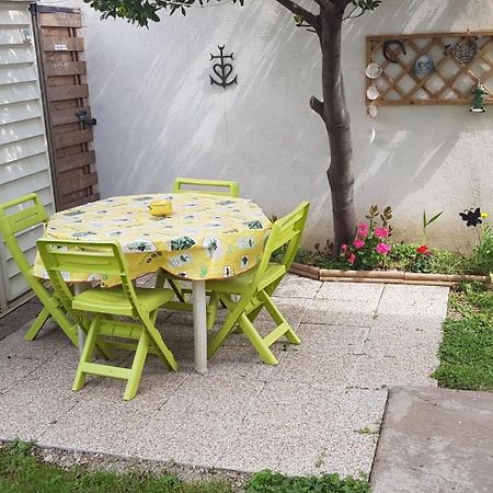 شقة Superbe T2 Avec Jardin, Piscine-Enfant Et Parking آرْلْ المظهر الخارجي الصورة